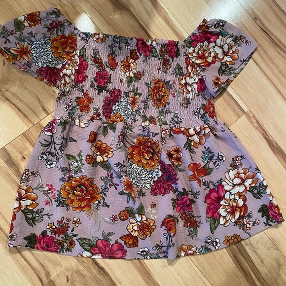 Monteau Tops - Monteau floral blouse—Junior’s M